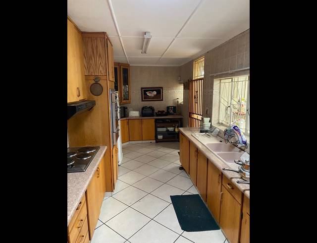 3 BEDROOM HOUSE FOR SALE IN SASOLBURG EXT 15